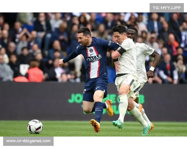 洛里昂对阵里昂半场1-0，主队控球率40%但射门占优